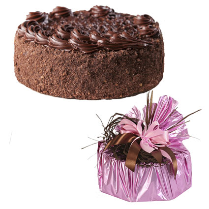 Flower delivery. Cake Cielaviņa 700 g  in gift wrap (Staburadze).
Crunchy meringue cake with peanuts and rich